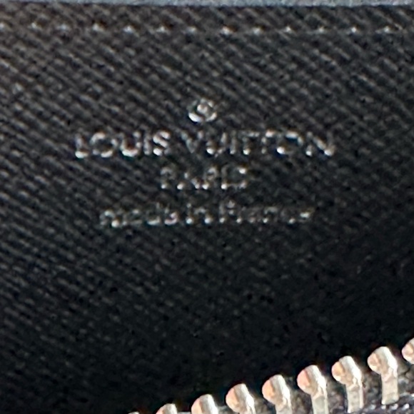 Louis Vuitton Zippy Coin Purse pouch Vertical Taiga Leather M30511 Box, dustbag - Picture 7 of 16